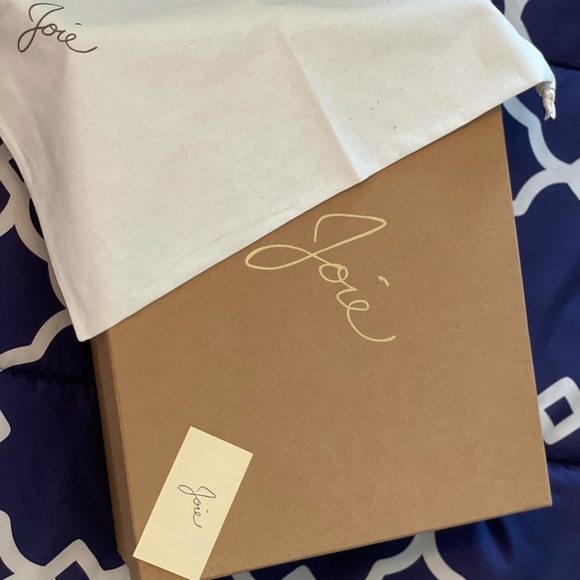 GORGEOUS blush boots from Joie - Picture 2 of 5